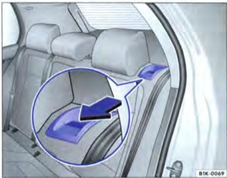 VOLKSWAGEN GOLF 5 - Escamotage du dossier - 1