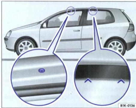 VOLKSWAGEN GOLF 5 2005 - Reprises pour fixation des supports de base pour garie portebagages - 1