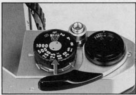 PENTAX K1000 - TURN ON LIGHT METER - 1