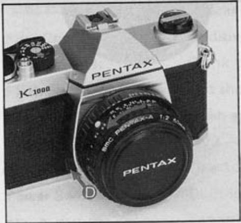PENTAX K1000 - ATTACHING AND DETACHING LENS - 2