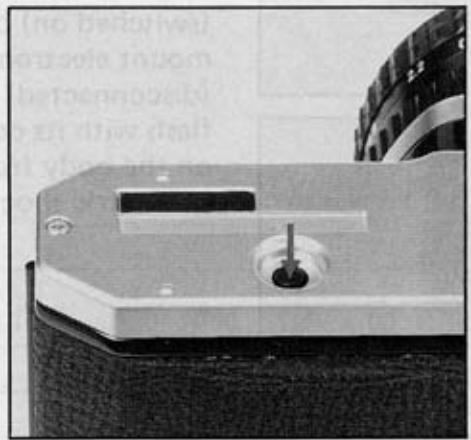 PENTAX K1000 - UNLOADING FILM - 1