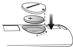 SAMSUNG HW-J7501 - INSTALLATION DES PILES DANS LA TELECOMMANDE - 2
