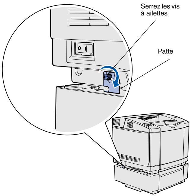 LEXMARK C510 - Fixation du bac d'alimentation à l'imprimante - 3