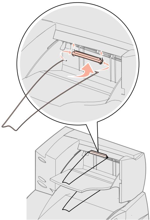 LEXMARK C760 - Installieren einer Ablageerweiterung - 4