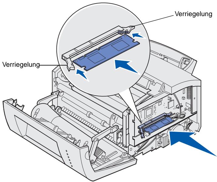 LEXMARK E321 - Installieren einer Speicherkarte - 2