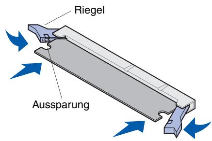 LEXMARK T620 - Installieren von Drucker-oder Flash-Speicher - 3