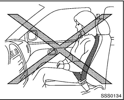 NISSAN ROGUE 2013 - PRECAUTIONS À PRENDRE AVEC LES CEINTURES DE SECURITE - 4