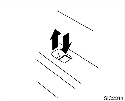 NISSAN X-TRAIL 2006 - Commande de lève-vitres principale (côté conducteur) - 1