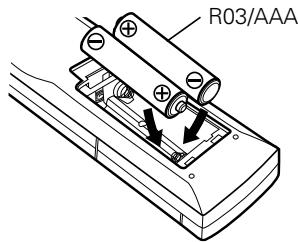 DENON DHT-1312BA - Insertion des piles - 2