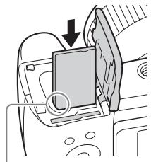 SONY DSC-HX400V - Indsættelse af et hukommelseskort (sælges separat) - 2
