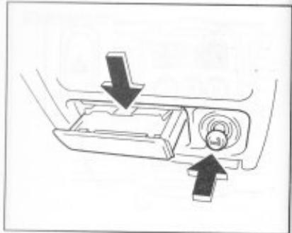 SUZUKI WAGON R - Allume-cigares et cendrier (le cas échéant) - 4