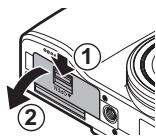 RICOH GR - Insertion de la batterie et d'une carte mémoire - 1