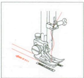 ELNA 3005 - DRAWING UP THE BOBBIN THREAD - 4