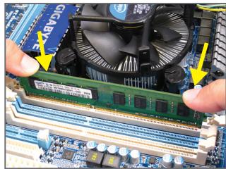 GIGABYTE GA-G41M-COMBO - 1-4-2 Installation d'une mémoire - 3
