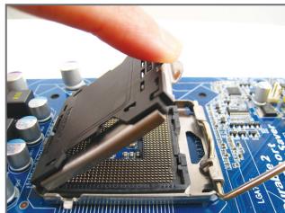 GIGABYTE GA-G41M-COMBO - 1-3-1 Installation du processeur - 6
