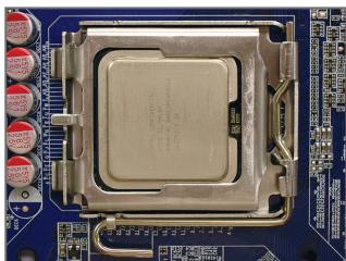 GIGABYTE GA-G41M-COMBO - 1-3-1 Installation du processeur - 5