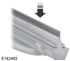 FORD FIESTA 2018 - CONTRÔLE DES BALAIS D'ESSUIE-GLACES - 1