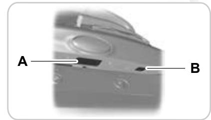 FORD KUGA 2010 - Ouverture du couvercle du coffre à bagages - 2