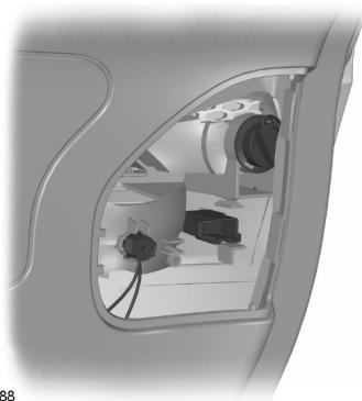 FORD MONDEO 2013 - Feux de recul et phares antibrouillard - 2