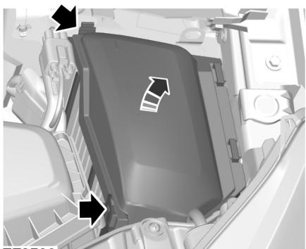 FORD MONDEO 2013 - Boîte à fusibles du compartment moteur - 1