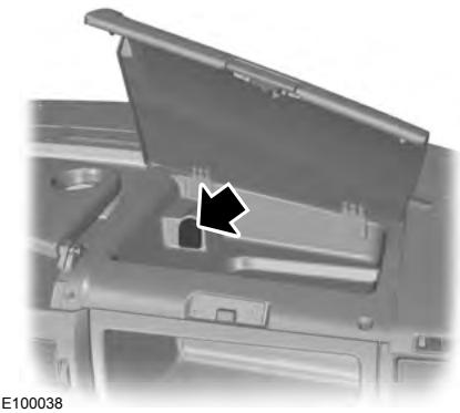 FORD TRANSIT 2010 - PRISED'ENTRÉEAUXILIAIRE (AUX IN) - 2