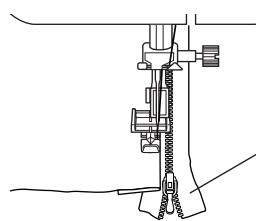 TOYOTA 8000 - - Cousez le côté gauche de la fermetre à glissière - 7
