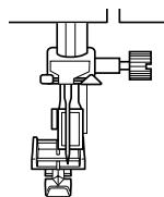 TOYOTA 8000 - - Cousez le côté gauche de la fermetre à glissière - 3