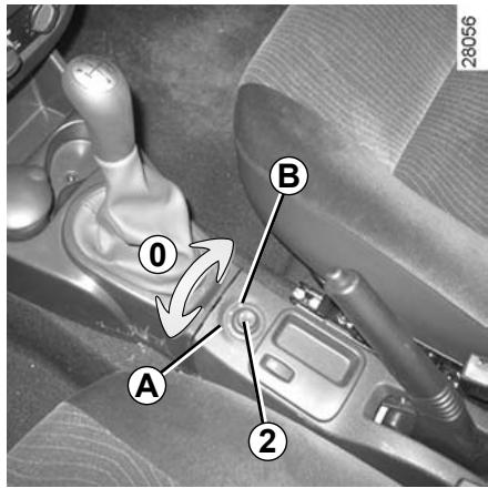 DACIA SANDERO 2010 - HapyxHbIe 3epkana 3aHero BnDa c pyHoi peRyInpOBkoI - 1