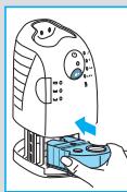 BRAUN 799CC-6WD,  SERIES 7 799CC-7 WET&DRY - Laden und Reinigen des Rasierers - 4