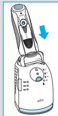 BRAUN 799CC-6WD,  SERIES 7 799CC-7 WET&DRY - Charging and cleaning the shaver - 7