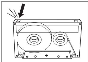 PHILIPS AZ1055 - Protecting tapes from accidental erasure - 1