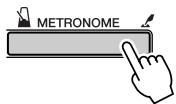 SONY DGX205 - Maintenez la touche [METRONOME] enfoncée pendant plusieurs secondes pour faire apparaître l'élément Time Signature (Type de mesure) de l'écran FUNCTION. - 1