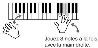Jouez 3 notes à la fois avec la main droite.