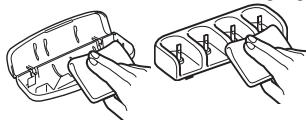 PANASONIC EW-DE92 - Het draagtasje en de tandenborstelstandaard reinigen - 2
