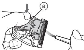 PANASONIC ER-GP30 - Het mesje verwijderen - 5