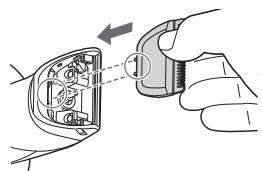 PANASONIC ER-GP30 - Het mesje verwijderen - 2