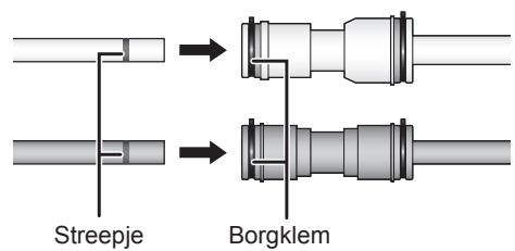 PANASONIC NR-BS53VW3 - Weer vastmaken van de watertoevoerslangen - 1