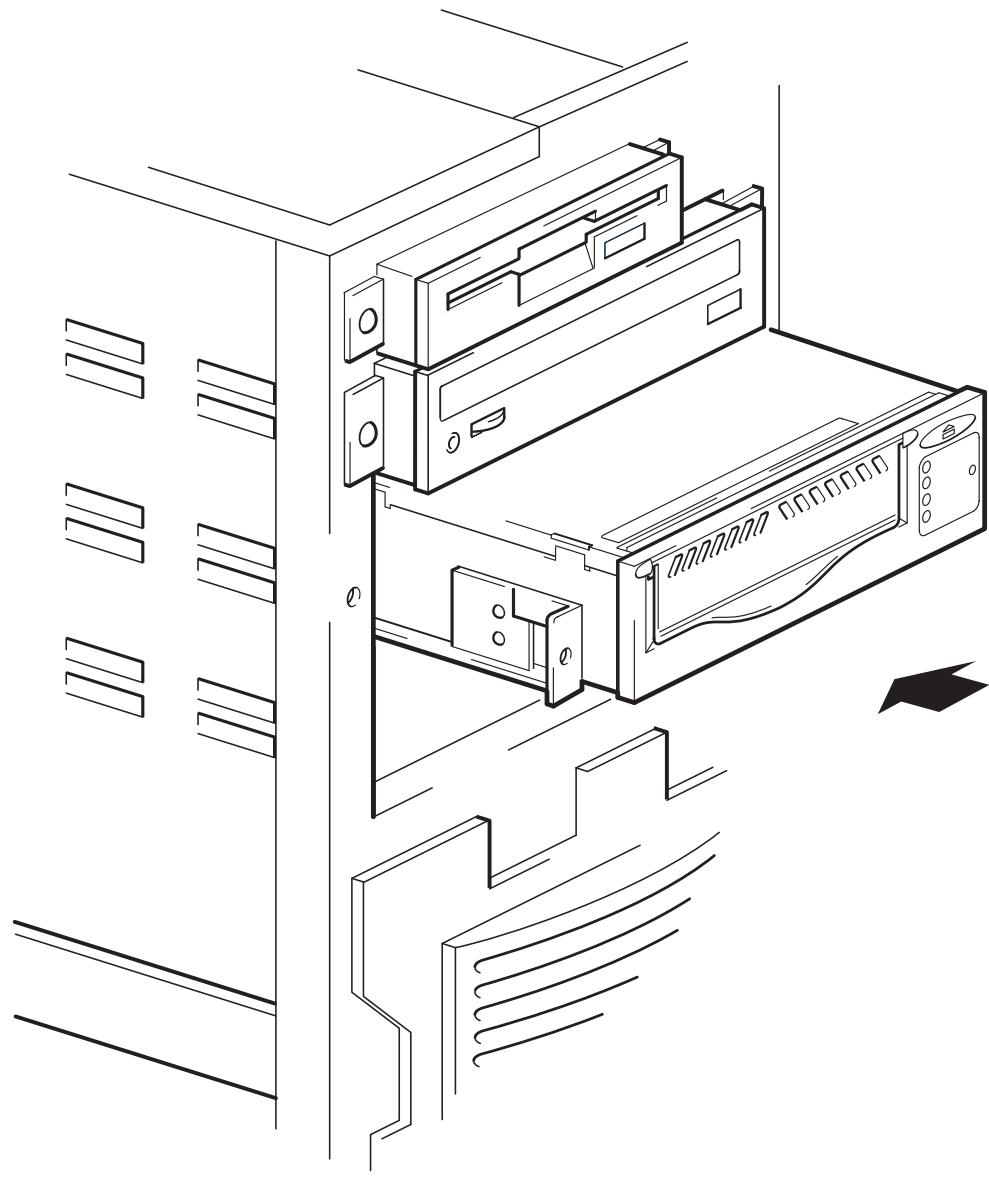 HP STORAGEWORKS ULTRIUM 215 TAPE DRIVE - Etape 4 : Fixer les supports de montage - 1