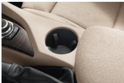 BMW X1 - PLUS DE RANGEMENTS, PLUS DE POSSIBILITÉS. - 3