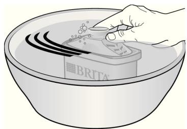 BOSCH THD2021 - FILTRINO - Preparación y colocacion del cartucho de filtro BRITA MAXTRA - 2