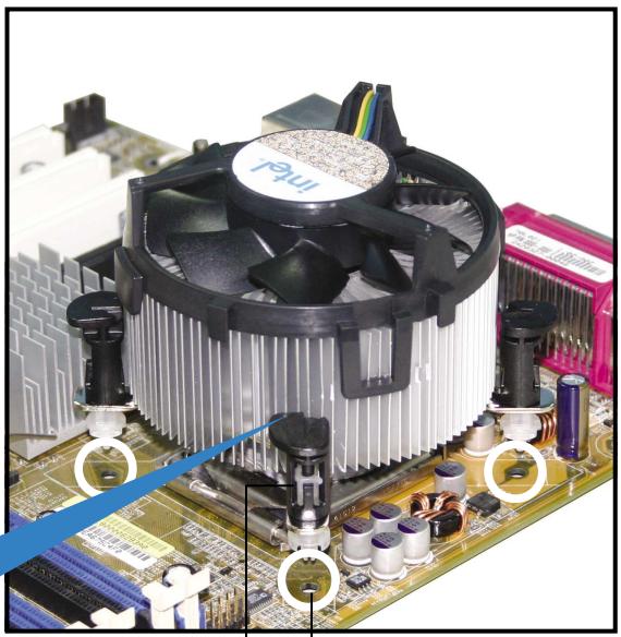 ASUS P5GD2 - Installer le dissipateur et le ventilateur du CPU - 5