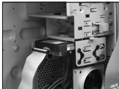 ASUS VENTO 3600 - Installer un disque dur IDE - 7