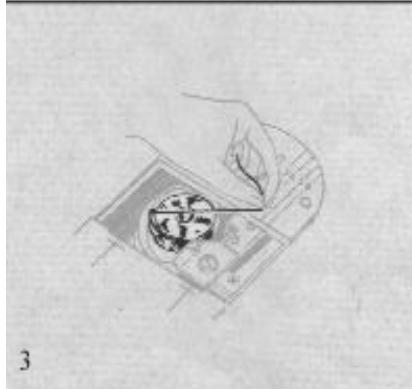SINGER 367 - Enfilage du support de la canette : - 3