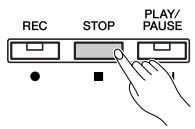 YAMAHA P-140-P-140S - Appuyez sur la touche [STOP] ou [PLAY/PAUSE] pour arrêter la reproduction. - 1