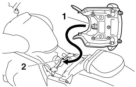 YAMAHA VMAX - Mise en place de la selle du pilote - 1