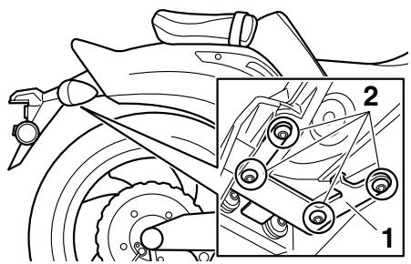 YAMAHA VMAX - Remplacement d'une ampoule d'éclairage de la plaque d'immatriculation - 1