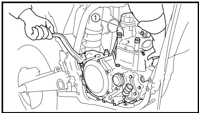YAMAHA WR450F - ENGINE REMOVAL - 7
