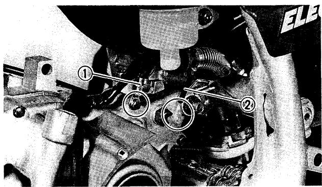 YAMAHA YFM350J - Repose-pied - 3