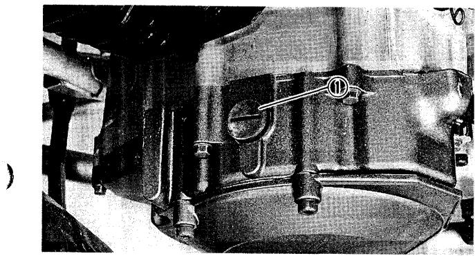 YAMAHA YFM350J - Dépose du moteur - 1