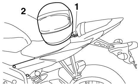 YAMAHA YZF-R6 - Fixation d'un casque au cable accrochecasque - 2